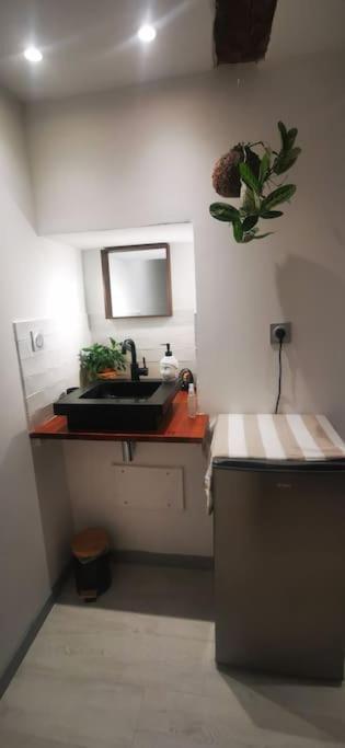 2 Chambres D'Hotes Avec Kitchenette, Frigo, Dolce Via Saint-Martin-de-Valamas ภายนอก รูปภาพ